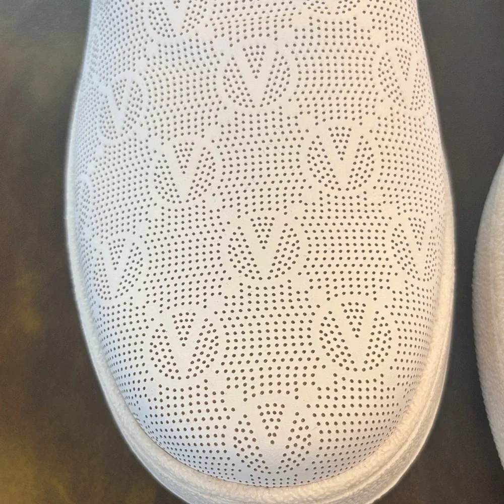 Valentino White and Pink Textured Slip-On BRAND NEW - Picture 7 of 8